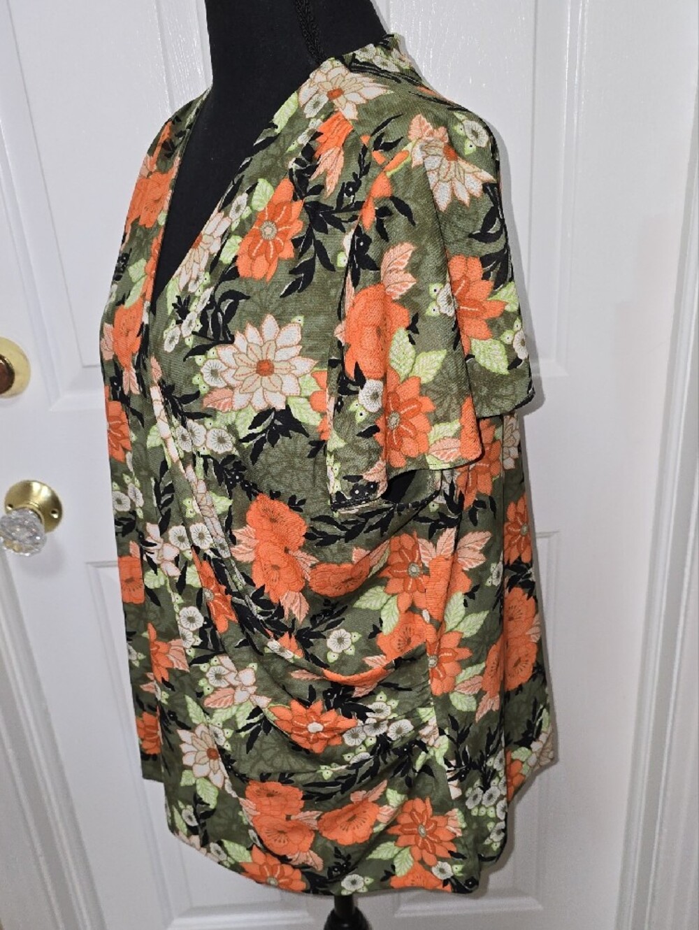 Sag Harbor Floral Wrap Blouse - Olive Green & Orange Size XL - Picture 3 of 9